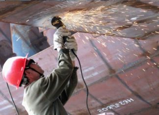 Doanh nghiệp nhà nước đe dọa tình hình nợ công ở Việt Nam