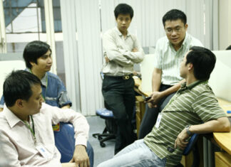 Hòa nhập nơi làm việc mới.