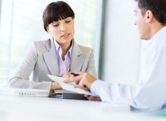 Thoát khỏi mạng lưới đố kỵ nơi công sở