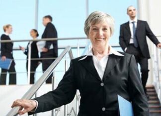 Nguyên tắc giao quyền cho cấp dưới