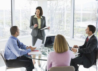 Chọn giờ tốt để bán ý tưởng cho Sếp