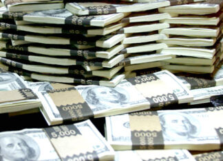 Giá USD ngân hàng chưa ngừng giảm, vàng lùi về 37,5 triệu đồng/lượng