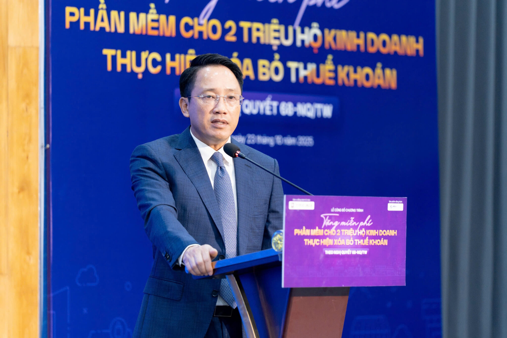 Ông Mai Sơn, Phó Cục trưởng Cục Thuế, Bộ Tài chính phát biểu tại chương trình